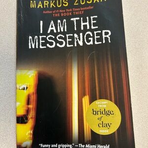 I Am the Messenger by Markus Zusak - Paperback